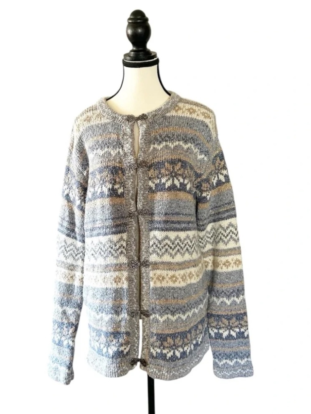 Vintage 90’s Blue and Cream Patterned Cardigan Unique Closures Fall/Winter